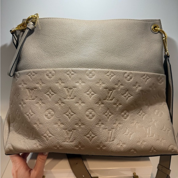 Louis Vuitton Empreinte Maida Hobo Tourterelle - Picture 3 of 16